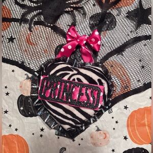 Zebra Print Princess Heart with Pink Bow door sign